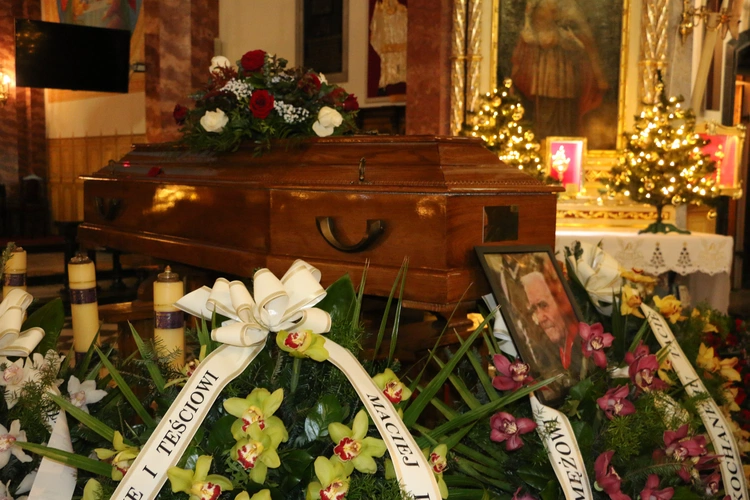 Pogrzeb kpt. Wacława Szaconia "Czarnego"