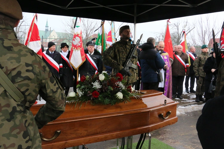 Pogrzeb kpt. Wacława Szaconia "Czarnego"