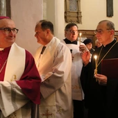 Ekumeniczne "Wierzę" przed Drzwiami Płockimi