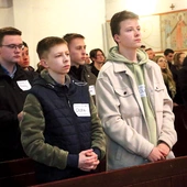 	Nauki przygotowano z myślą o młodzieży męskiej ze szkół średnich i starszej. 