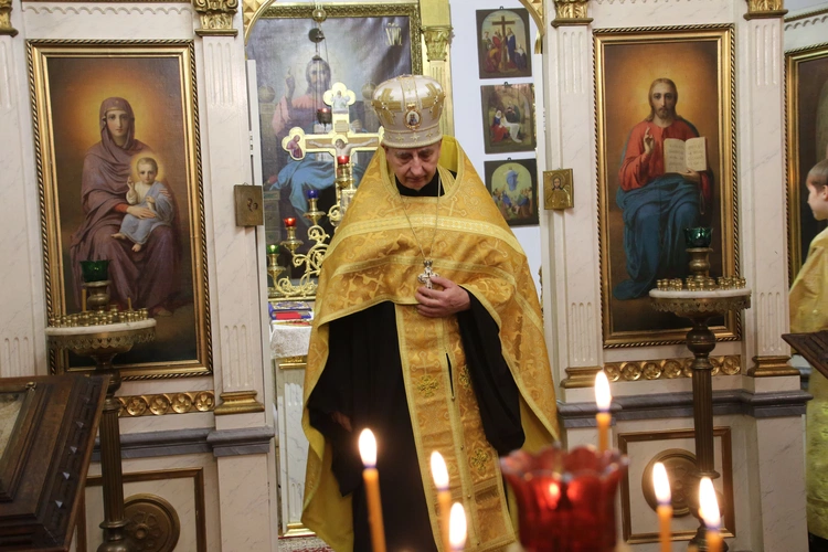 Płock. Wieczernia w cerkwi