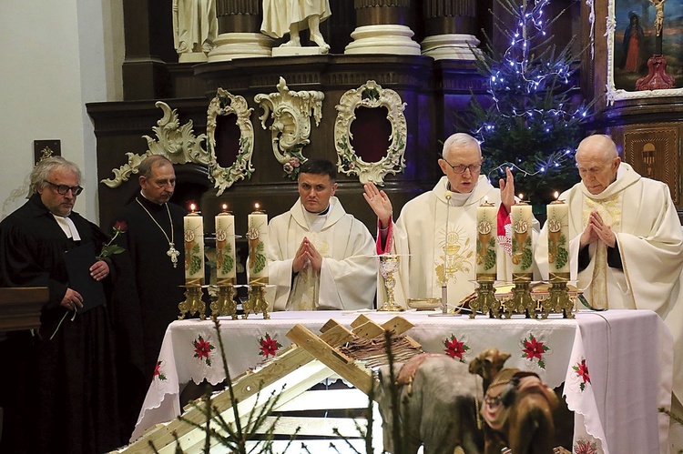 Bp Piotr Libera w czasie Mszy św. wskazał praktyczne wyzwania, które katolicy, prawosławni, ewangelicy i mariawici winni razem realizować.