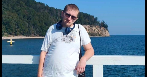 „Znajomi dobrze wiedzą, kiedy się uśmiecham”. O życiu z zespołem Möbiusa