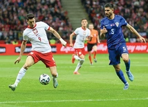 Robert Lewandowski z orzełkiem na piersi występuje 17 lat. Wciąż jest siłą napędową drużyny, która w tym roku powalczy o awans na turniej mistrzostw świata 