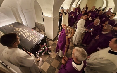 Bp Jarecki o śp. kard. Glempie: Każdy z nas wiele mu zawdzięcza