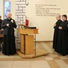 - Życzę wam, byście światło, które jest w Chrystusie, nieśli w sobie i potrafili je wprowadzić w życie - mówił bp Piotr Turzyński.