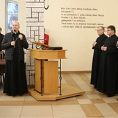 - Życzę wam, byście światło, które jest w Chrystusie, nieśli w sobie i potrafili je wprowadzić w życie - mówił bp Piotr Turzyński.