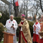 Otwarcie Roku Jubileuszowego i przejście przez bramę na wrocławskim Brochowie