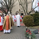 Otwarcie Roku Jubileuszowego i przejście przez bramę na wrocławskim Brochowie