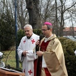 Otwarcie Roku Jubileuszowego i przejście przez bramę na wrocławskim Brochowie