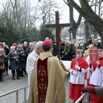 Otwarcie Roku Jubileuszowego i przejście przez bramę na wrocławskim Brochowie