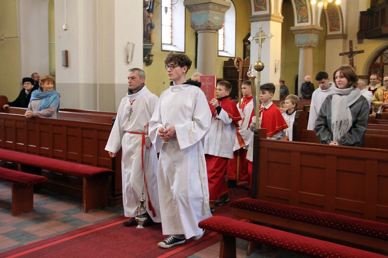 Otwarcie Roku Jubileuszowego i przejście przez bramę na wrocławskim Brochowie
