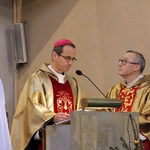 Otwarcie Roku Jubileuszowego i przejście przez bramę na wrocławskim Brochowie
