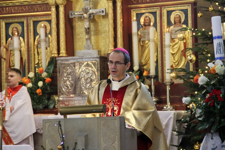 Otwarcie Roku Jubileuszowego i przejście przez bramę na wrocławskim Brochowie