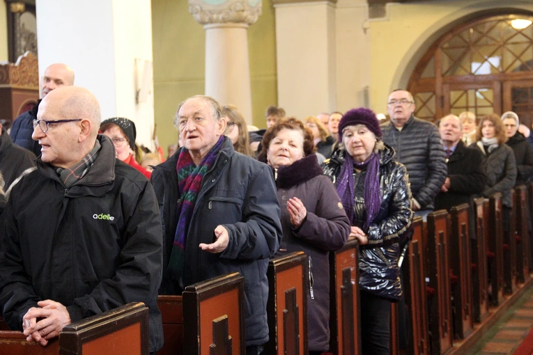 Otwarcie Roku Jubileuszowego i przejście przez bramę na wrocławskim Brochowie
