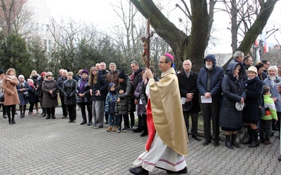 Otwarcie Roku Jubileuszowego i przejście przez bramę na wrocławskim Brochowie