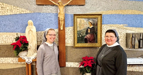 W kaplicy pw. Najświętszego Serca Pana Jezusa  przy ul. Światowida w Gdyni można codziennie rano uczestniczyć w Eucharystii wraz z siostrami.