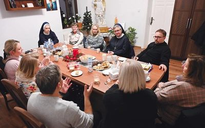 	Tu celem jest spotkanie.