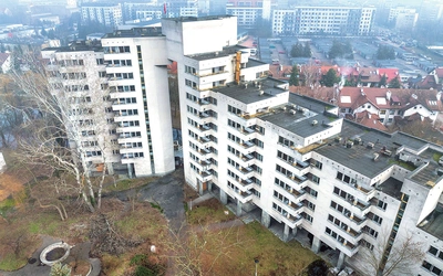 	Rosjanie zabrali stąd wszystko, co miało jakąkolwiek wartość – nawet przewody elektryczne, rury i kaloryfery.