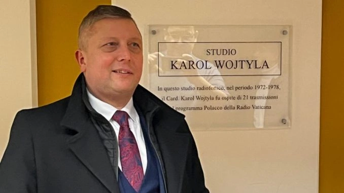Posługa z rąk papieża Franciszka