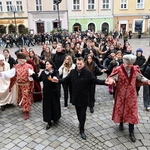 Polonez maturzystów w Opolu