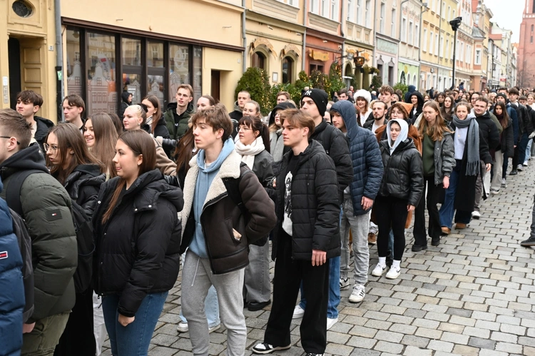 Polonez maturzystów w Opolu