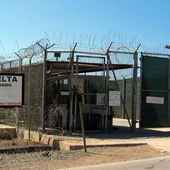 Baza w Guantanamo, więzienie