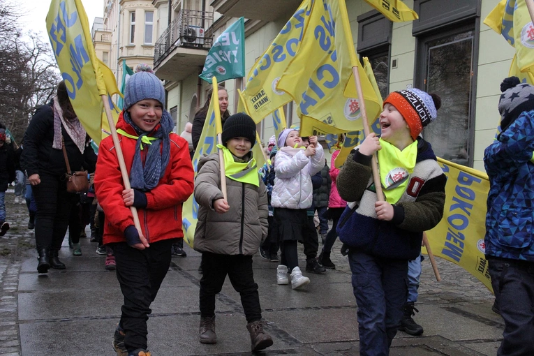 Pierwszy Marsz Radości w Zespole Szkół Salezjańskich