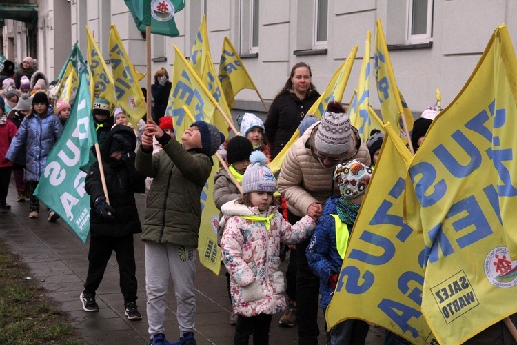 Pierwszy Marsz Radości w Zespole Szkół Salezjańskich