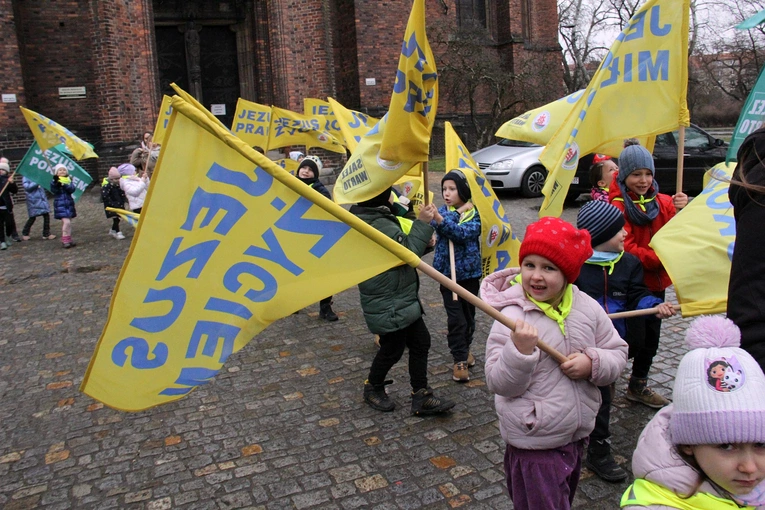 Pierwszy Marsz Radości w Zespole Szkół Salezjańskich