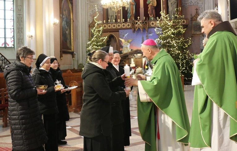 Dziękujemy za dar życia konsekrowanego