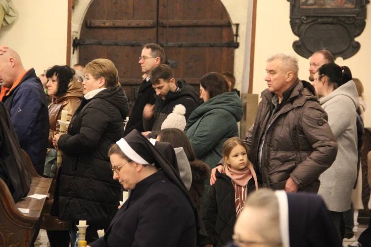 Tarnów. Diecezjalne obchody Dnia Życia Konsekrowanego i złoty jubileusz bp. Władysława Bobowskiego