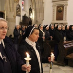 Tarnów. Diecezjalne obchody Dnia Życia Konsekrowanego i złoty jubileusz bp. Władysława Bobowskiego