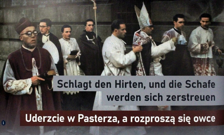 Wystawa "Krzyż w cieniu dyktatur"
