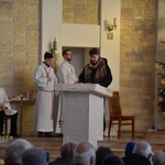Msza św. poprzedająca umieszczenie figurki MB Królowej Zaspy w kapliczce
