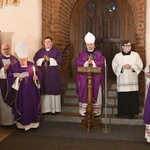 Msza za zmarłych biskupów i rządców diecezji