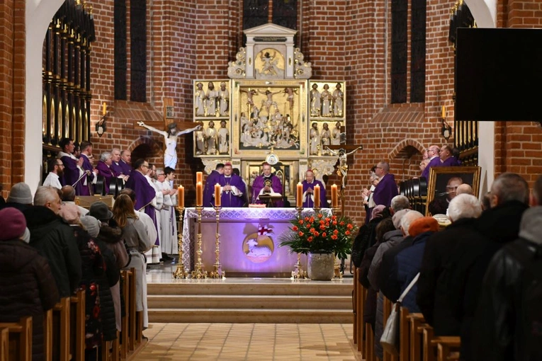 Msza za zmarłych biskupów i rządców diecezji