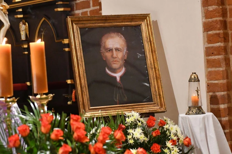 Msza za zmarłych biskupów i rządców diecezji