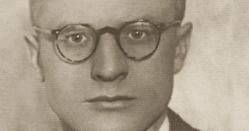 Ocalił 70 jeńców, zginął w obronie dziewcząt. Historia ks. Pawła Kontnego