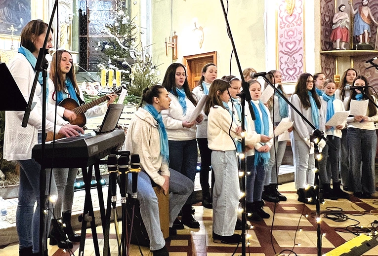 	Pierwsi zagraniczni kolędnicy: schola Bukovec.