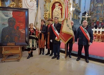 	W niedzielę 26 stycznia obraz i krzyż oraz relikwie bł. Jerzego Popiełuszki przybyły do parafii katedralnej. 