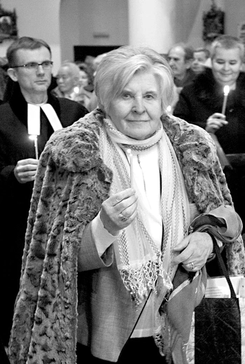 D. Baszkowska mimo cierpienia emanowała optymizmem,  siłą i determinacją. Uśmiechem i przykładem pokazywała, jak realizować jedność w codzienności.