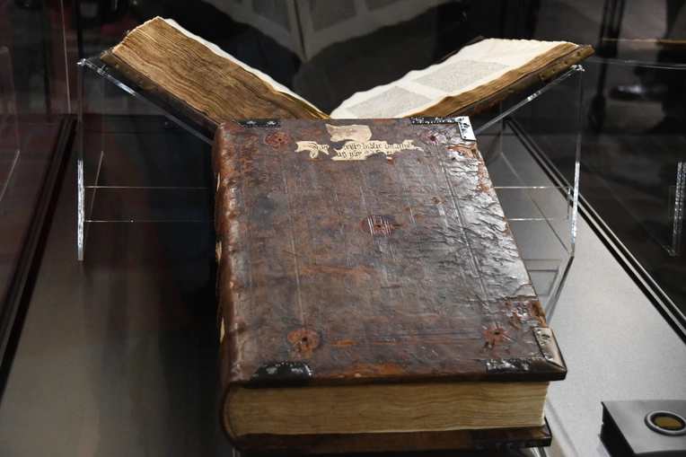 Biblia Gutenberga w Warszawie