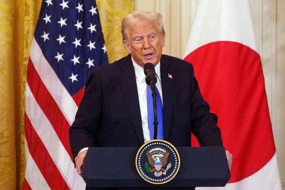 Trump pozbawił Bidena dostępu do informacji niejawnych