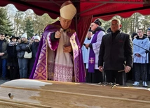 Pogrzeb ks. Jarosława Wypchło
