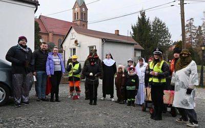 Przez Ostrożnicę z niedźwiedziem