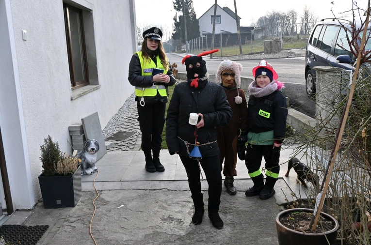 Przez Ostrożnicę z niedźwiedziem