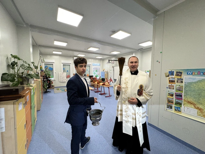 Poświęcenie nowego budynku NSP "Źródła"