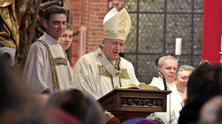 Abp Kupny do chorych: Trzymajcie się blisko Jezusa i naśladujcie Go