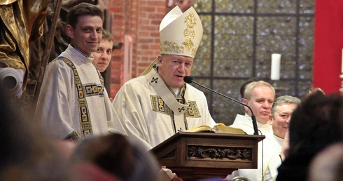 Abp Kupny do chorych: Trzymajcie się blisko Jezusa i naśladujcie Go